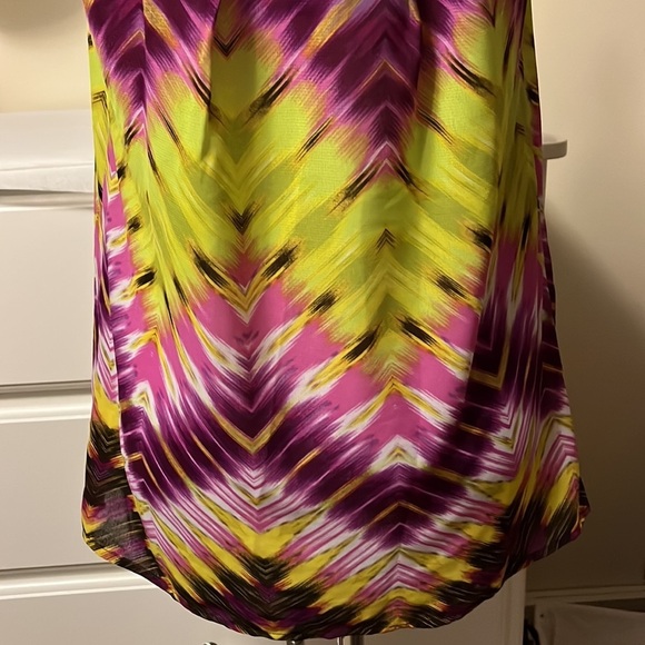 a.n.a. brand bright and bold colors top with amazing back - Picture 3 of 8